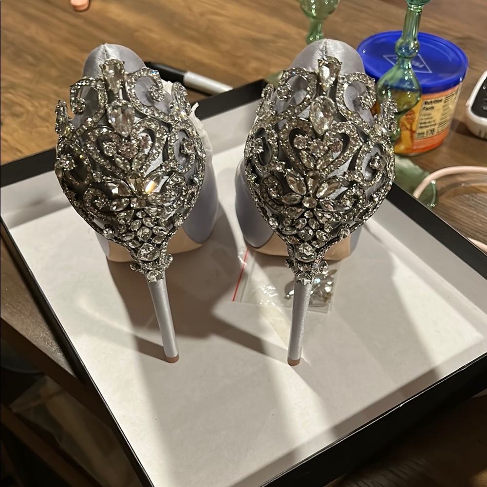 Badgley Mischka peep toe blue heels